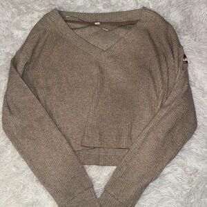 ALO yoga ribbed knit Cropped Sweater